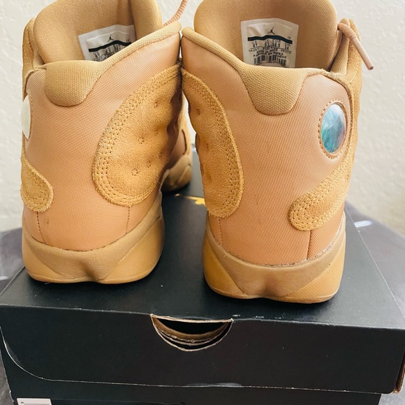 Nike Air Jordan Retro 13 “Wheat” size 6Y (women’s size 8) Preowned - Picture 4 of 8